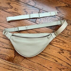 Andar Tatum Cream Crossbody Bag